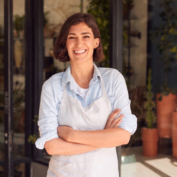 LEBSCALE project participant in front of her business